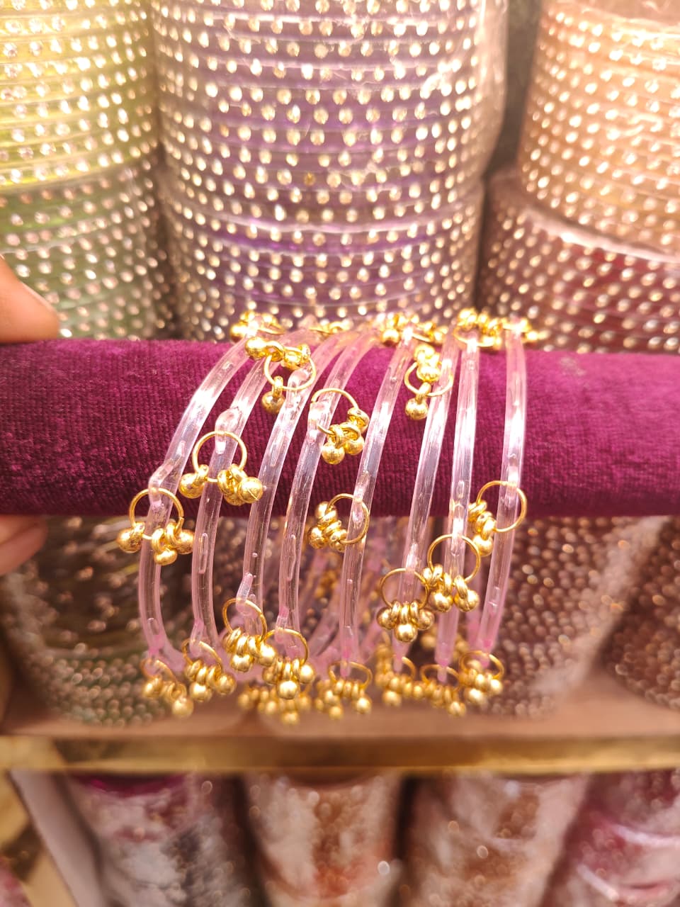 TRENDING COLOURS GHUNGRU BANGLES