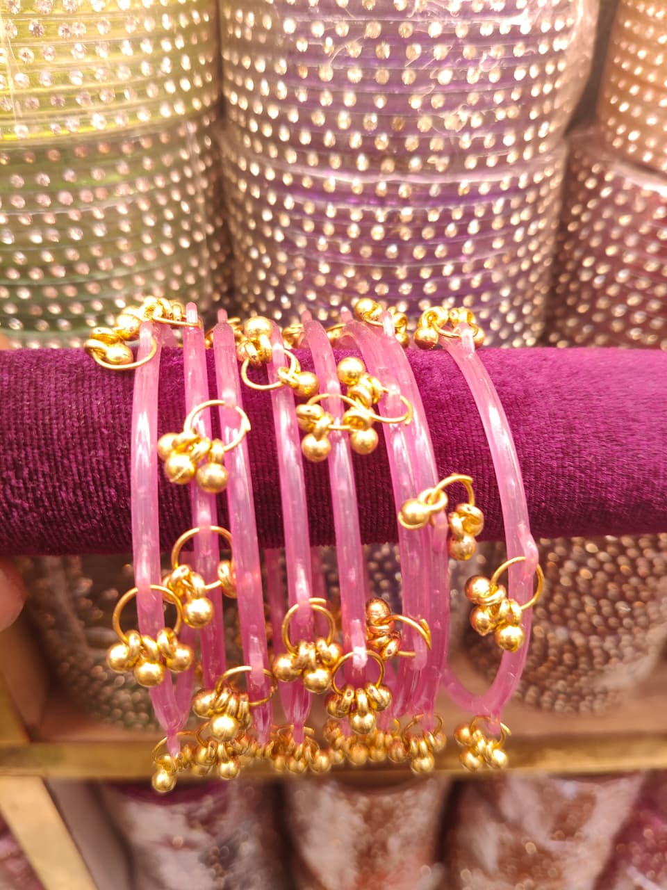 TRENDING COLOURS GHUNGRU BANGLES