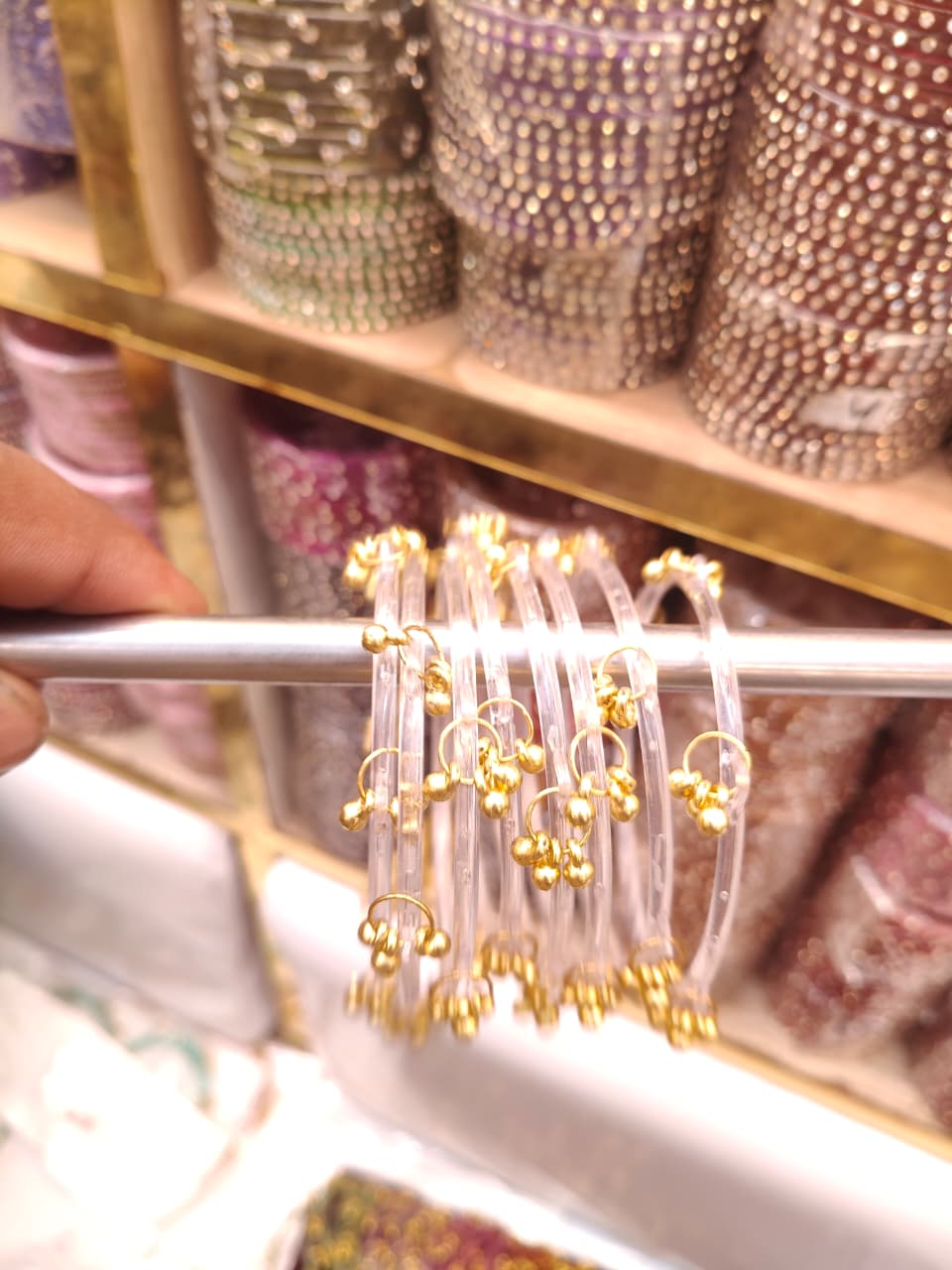 TRENDING COLOURS GHUNGRU BANGLES