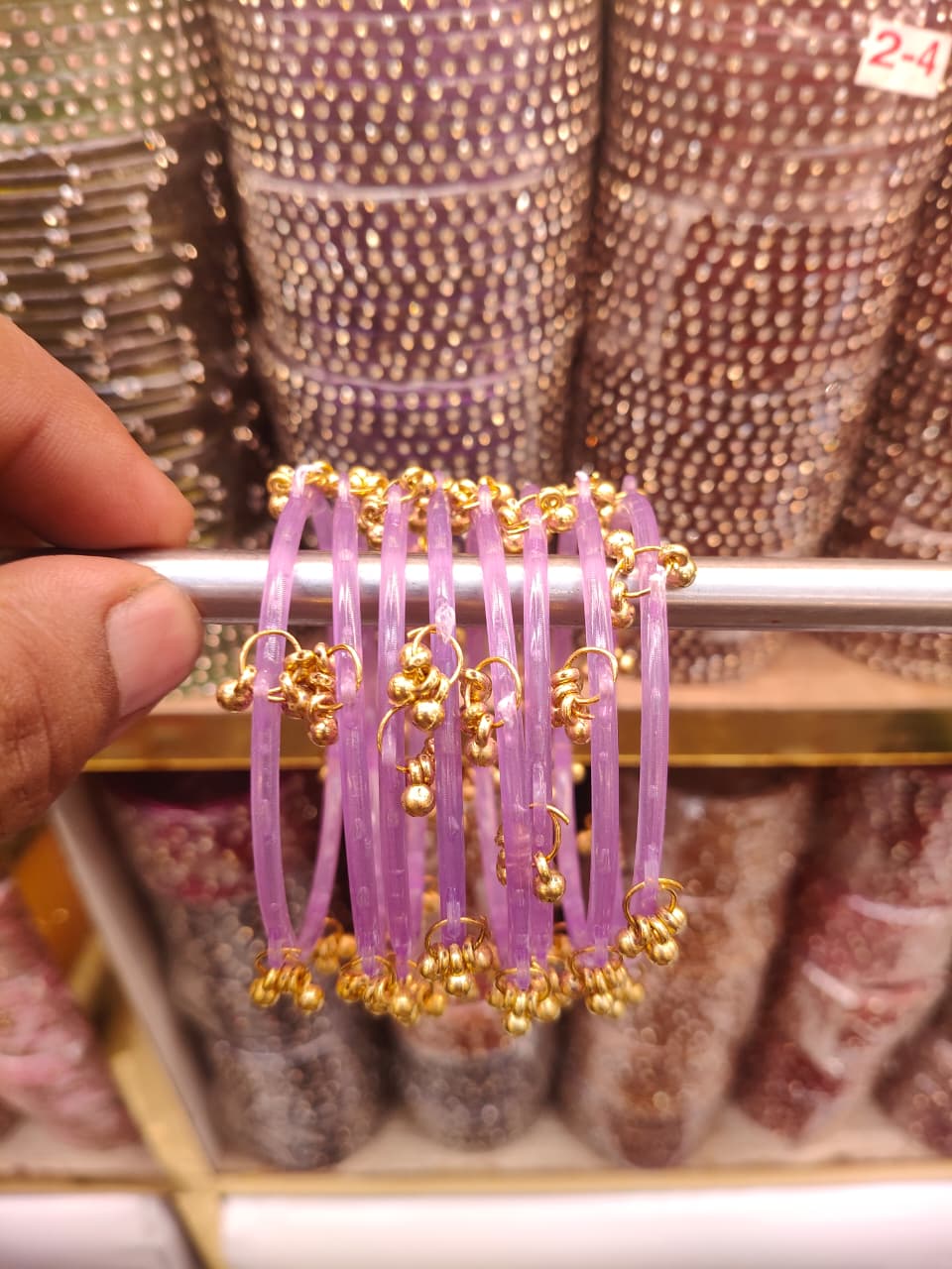 TRENDING COLOURS GHUNGRU BANGLES