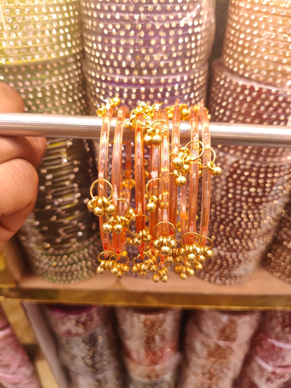 TRENDING COLOURS GHUNGRU BANGLES